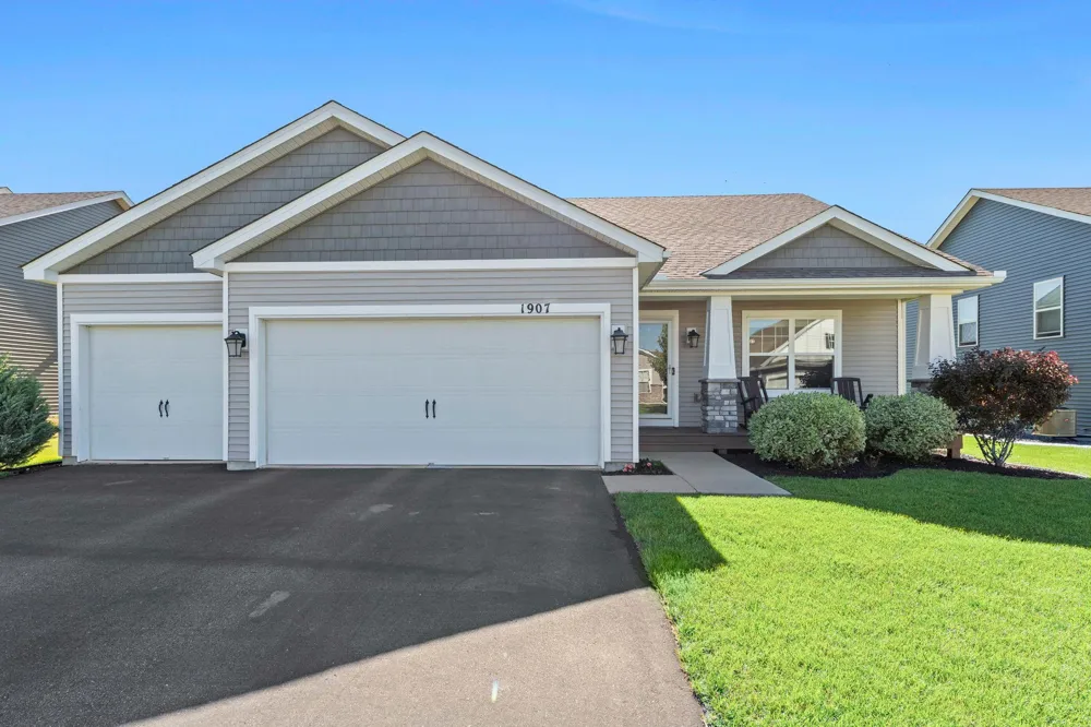 1907 Meridian Curve Carver, MN 55315