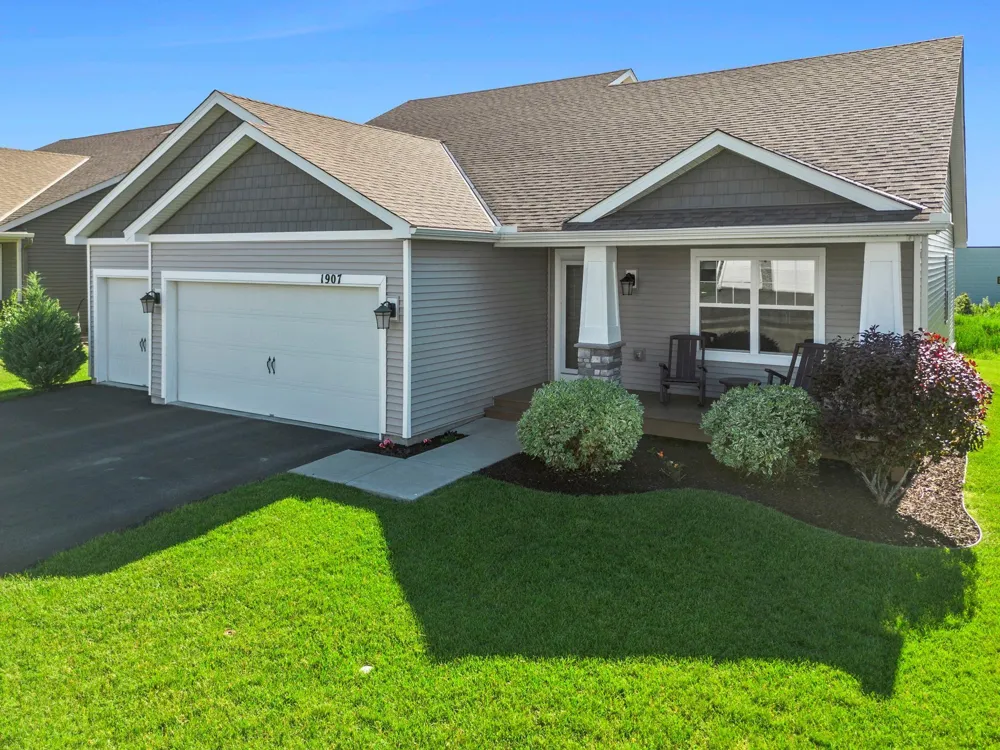 1907 Meridian Curve Carver, MN 55315