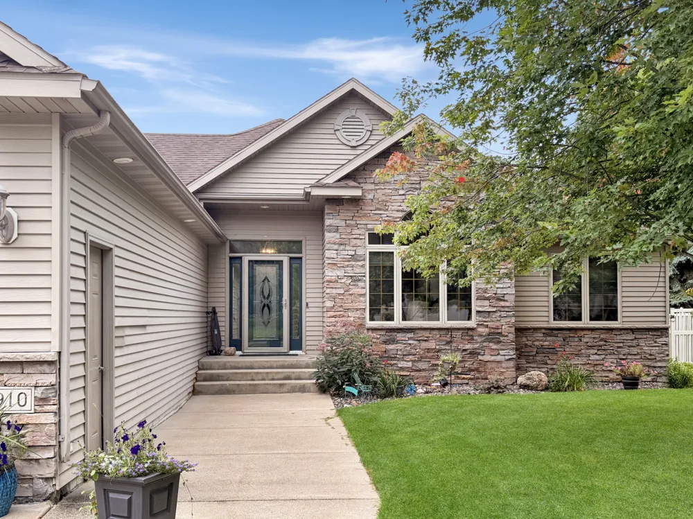 1910 Temminck Rd Saint Cloud, MN 56301
