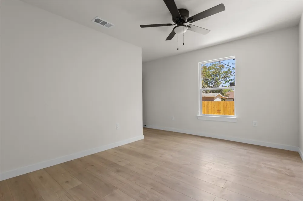 314 NW 15th Street Grand Prairie, TX 75050