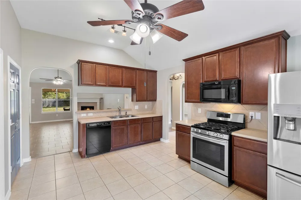 11418 Walraven Drive Houston, TX 77336