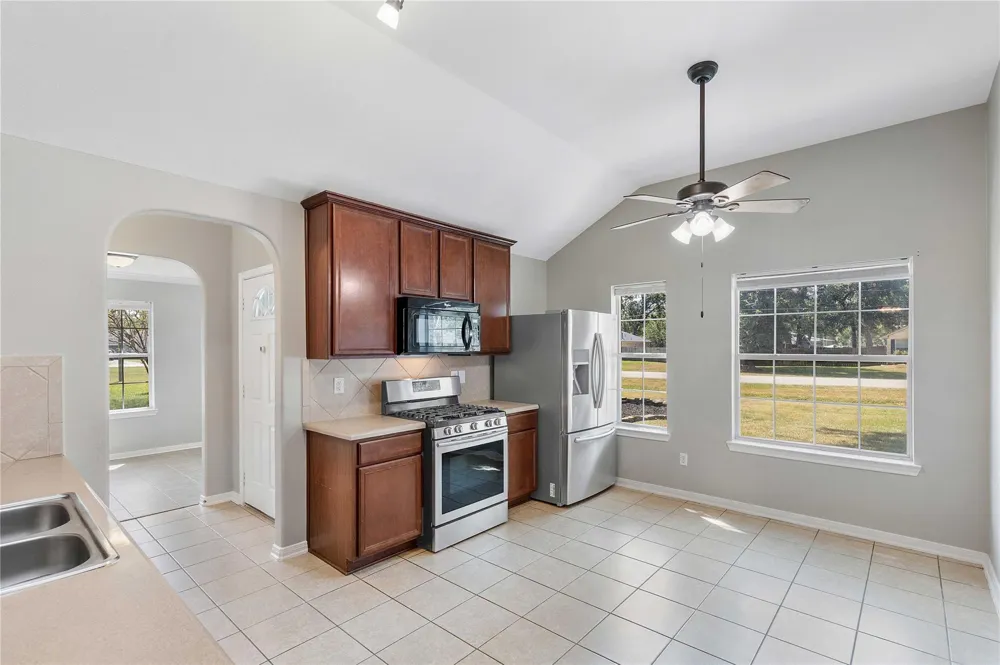 11418 Walraven Drive Houston, TX 77336