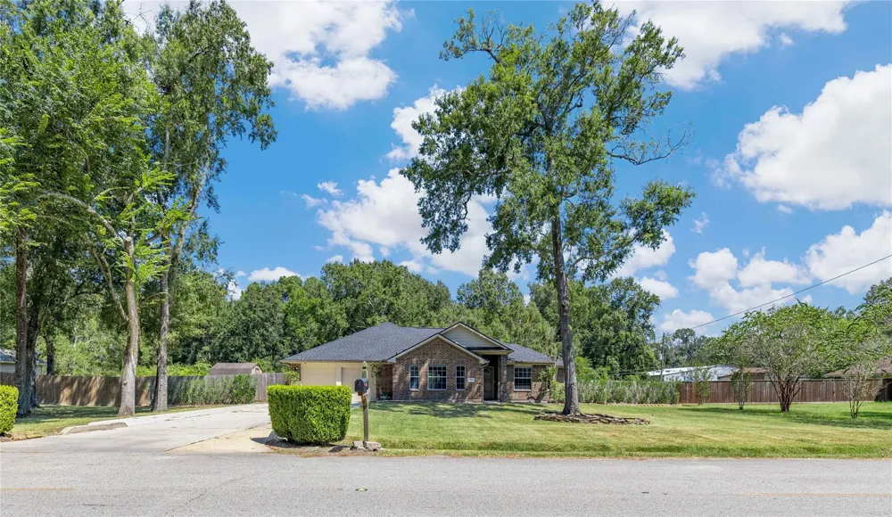 11418 Walraven Drive Houston, TX 77336
