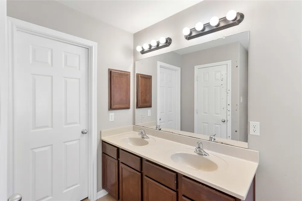 11418 Walraven Drive Houston, TX 77336