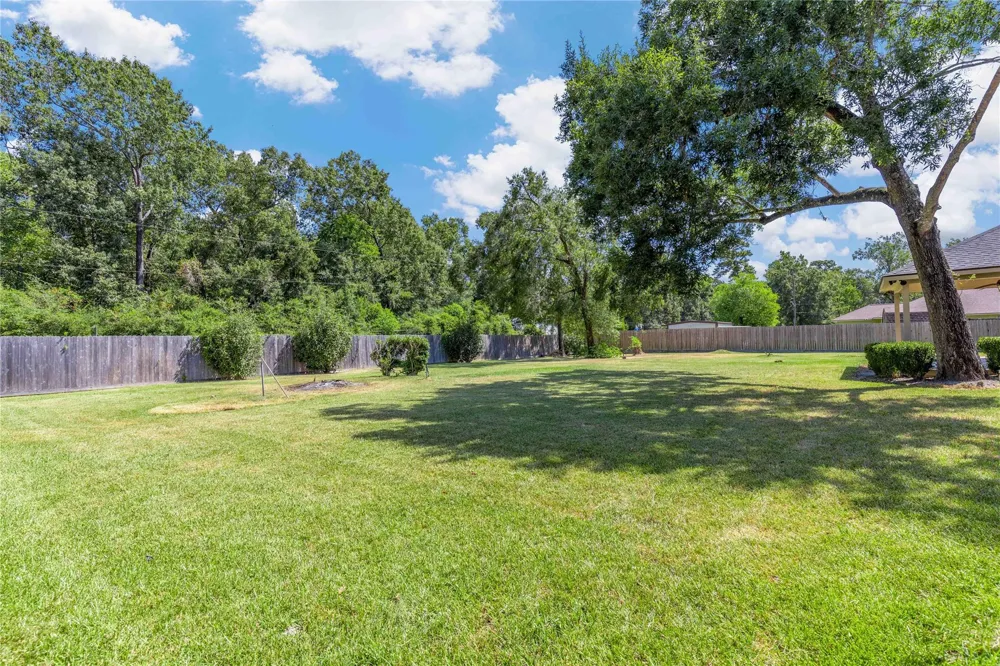 11418 Walraven Drive Houston, TX 77336