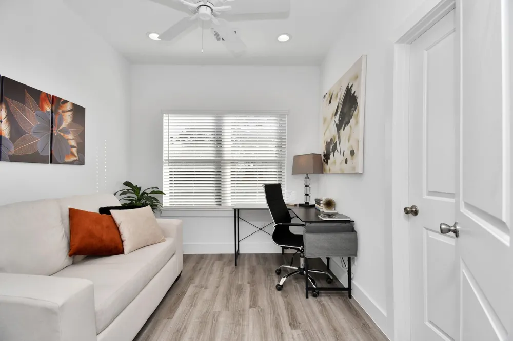 2002 Laverne Willow Lane #B Houston, TX 77080