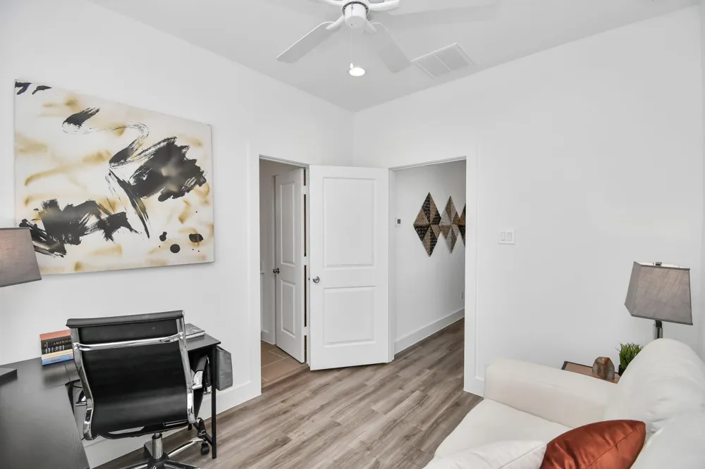 2002 Laverne Willow Lane #B Houston, TX 77080