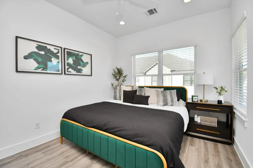 2002 Laverne Willow Lane #B Houston, TX 77080