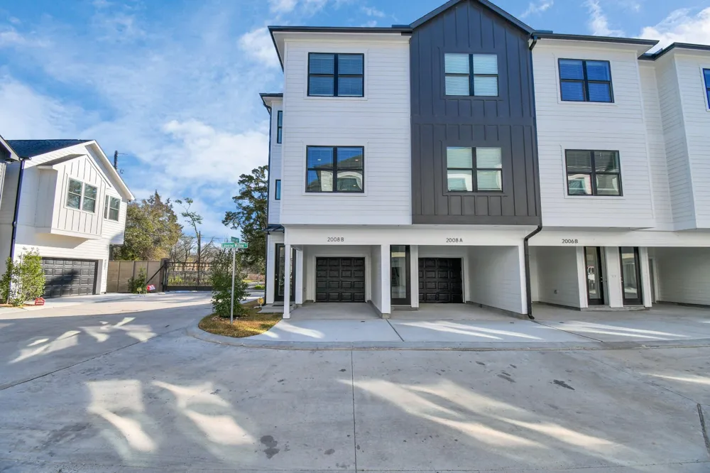 2002 Laverne Willow Lane #B Houston, TX 77080