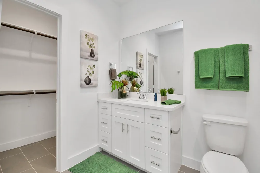2002 Laverne Willow Lane #B Houston, TX 77080