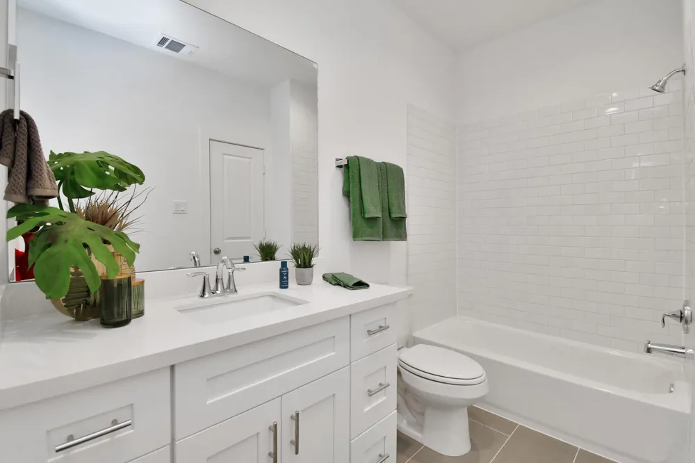 2002 Laverne Willow Lane #B Houston, TX 77080