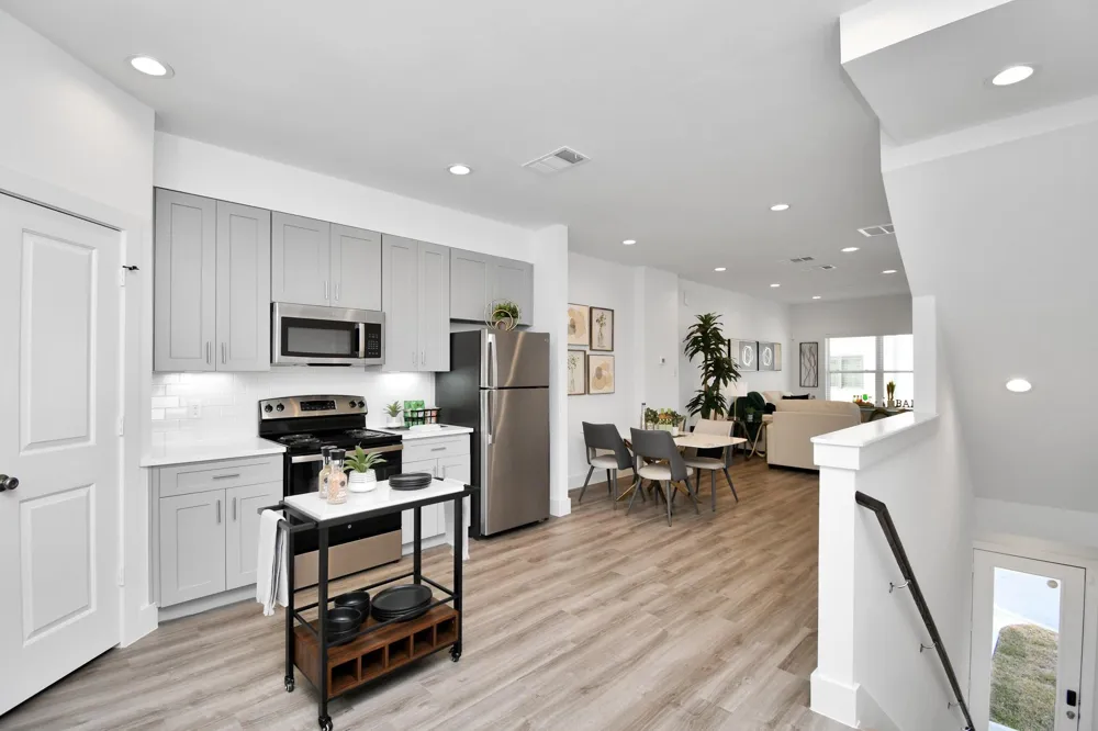 2002 Laverne Willow Lane #B Houston, TX 77080