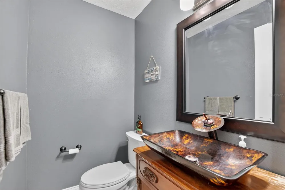 6424 ROCKPOINTE DRIVE Tampa, FL 33634