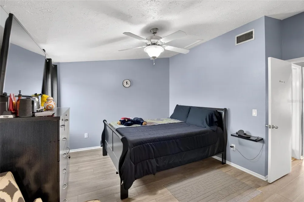 6424 ROCKPOINTE DRIVE Tampa, FL 33634