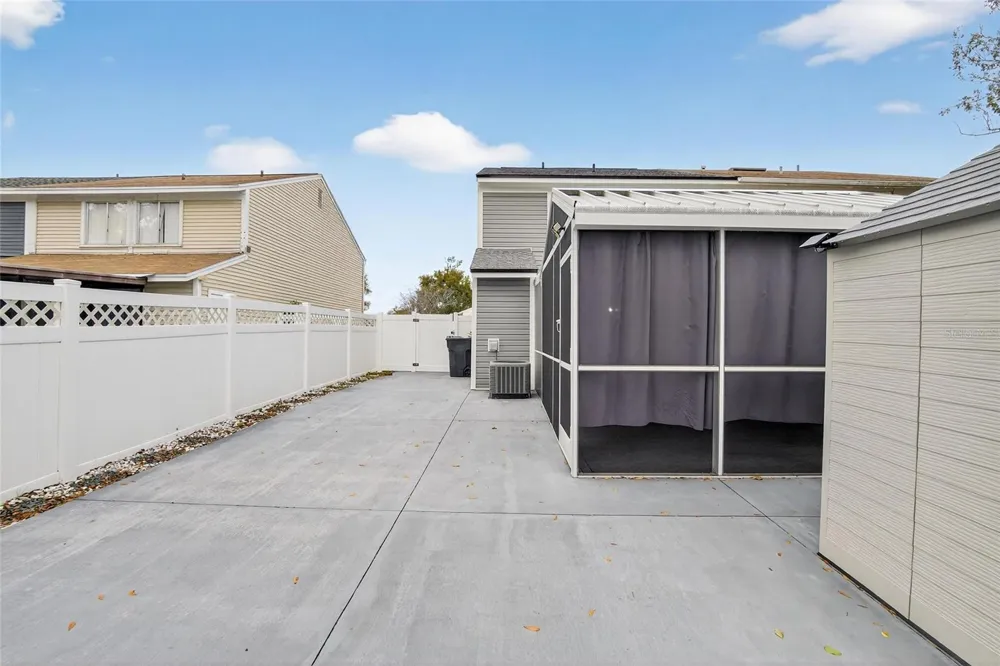 6424 ROCKPOINTE DRIVE Tampa, FL 33634