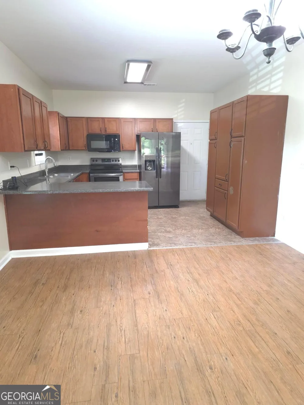 8146 Thompson ST Douglasville, GA 30134