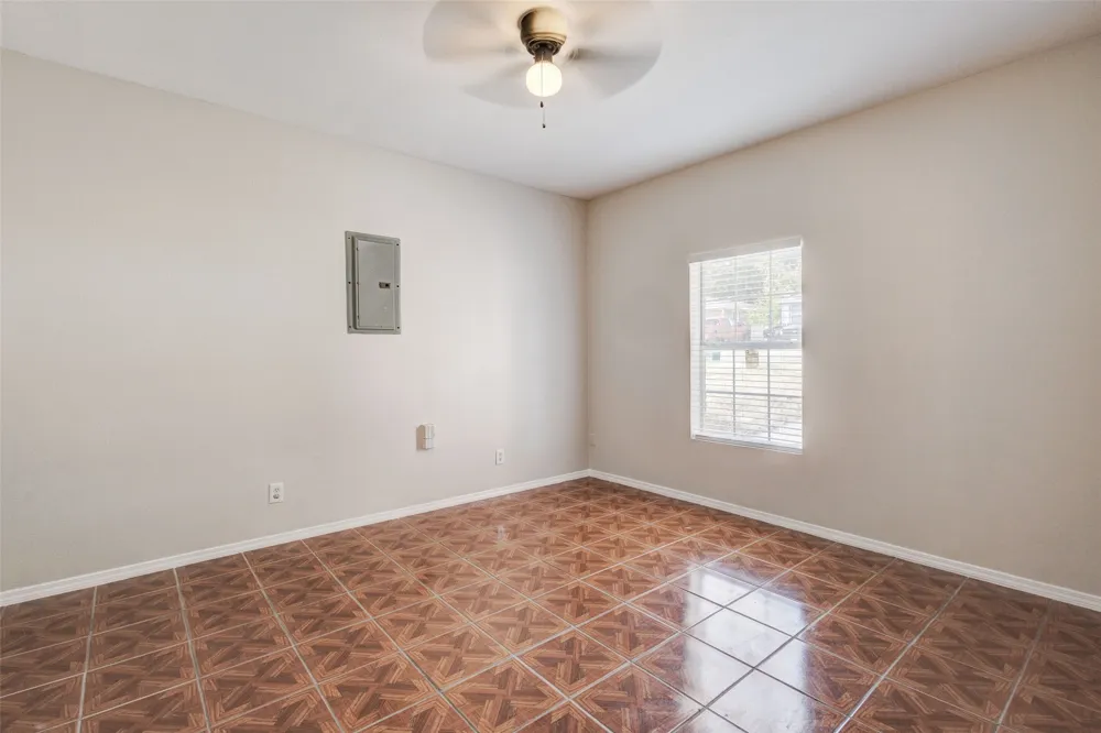 1213 College Street Grand Prairie, TX 75050