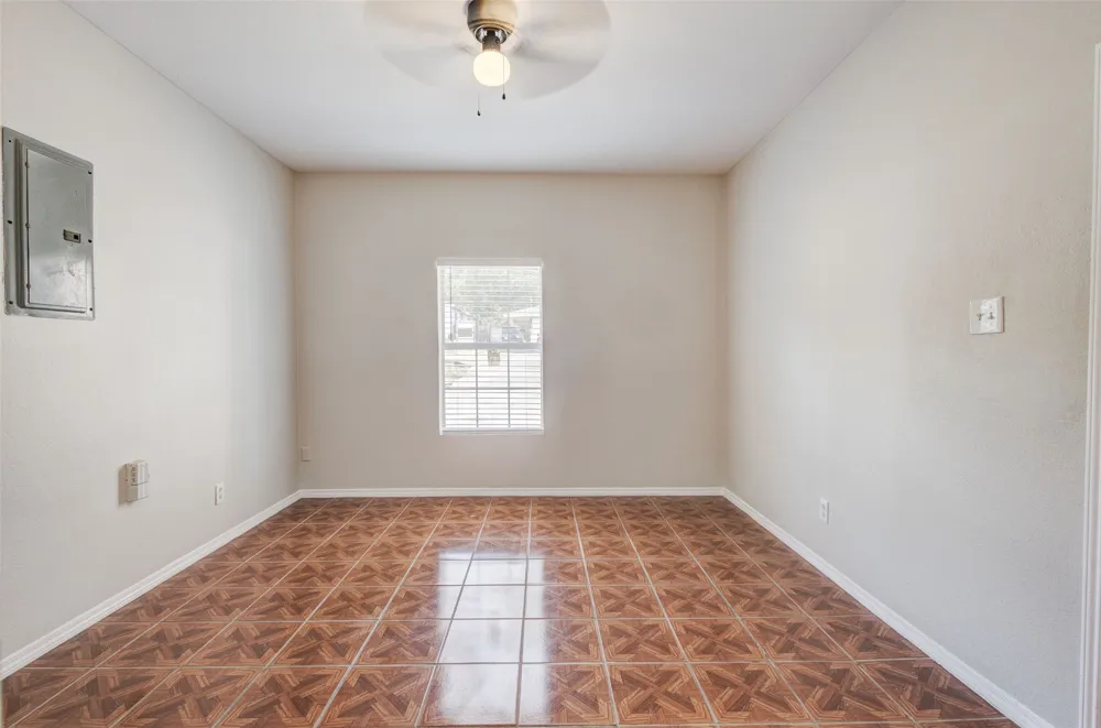 1213 College Street Grand Prairie, TX 75050
