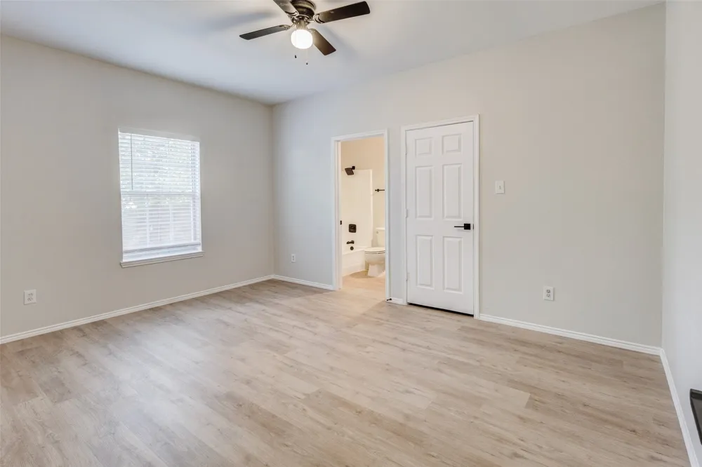 1213 College Street Grand Prairie, TX 75050