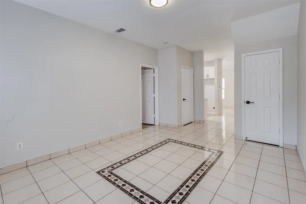 1213 College Street Grand Prairie, TX 75050