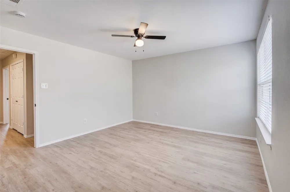 1213 College Street Grand Prairie, TX 75050