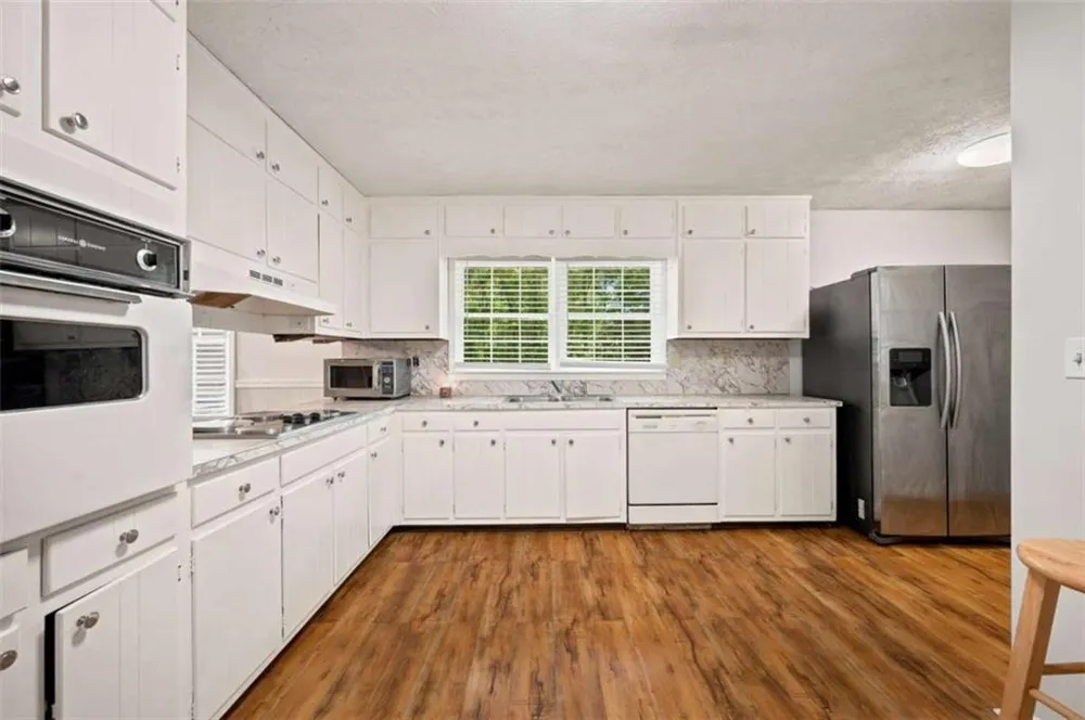 556 Auburn Road Auburn, GA 30011