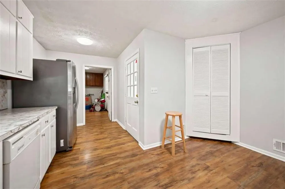 556 Auburn Road Auburn, GA 30011