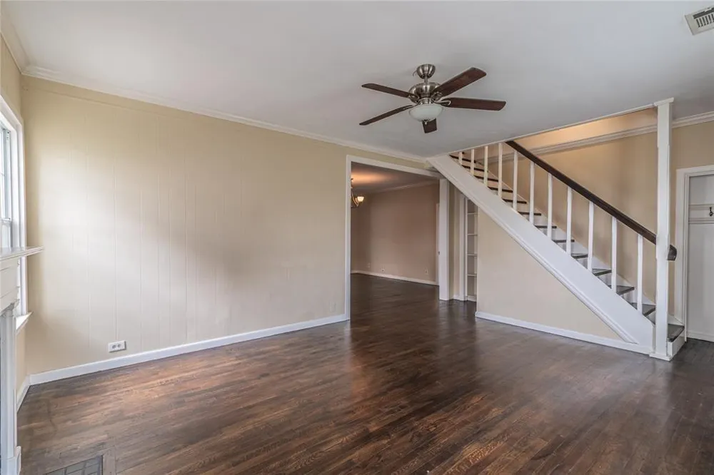2233 Macgregor Way Houston, TX 77004