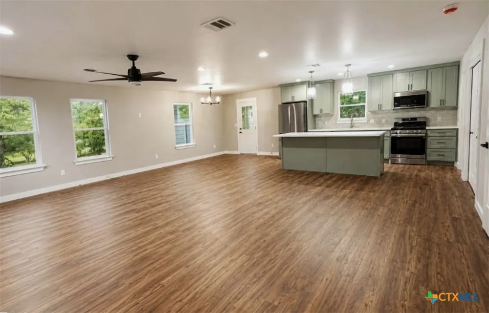 2003 Terral Court Cameron, TX 76520