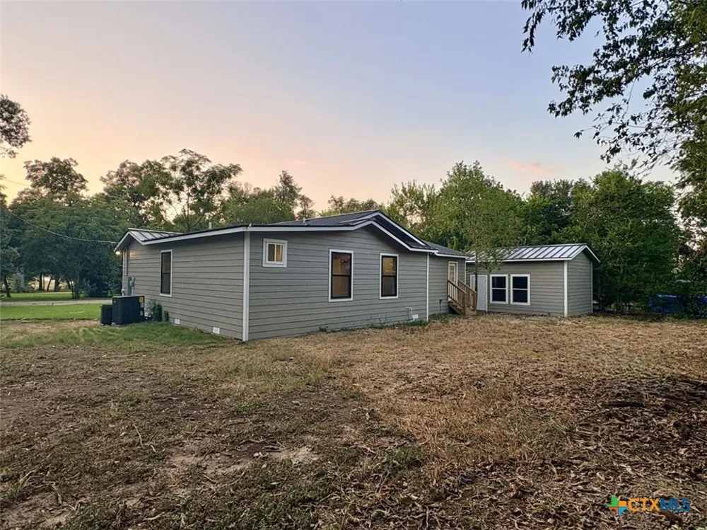 2003 Terral Court Cameron, TX 76520