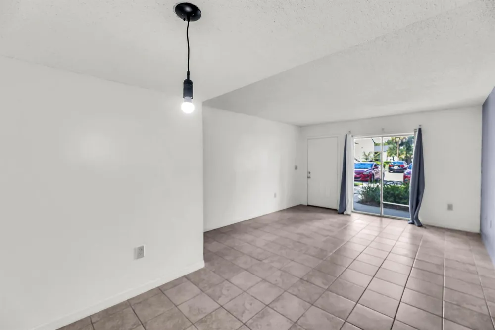 4223 S SEMORAN BOULEVARD #12 Orlando, FL 32822