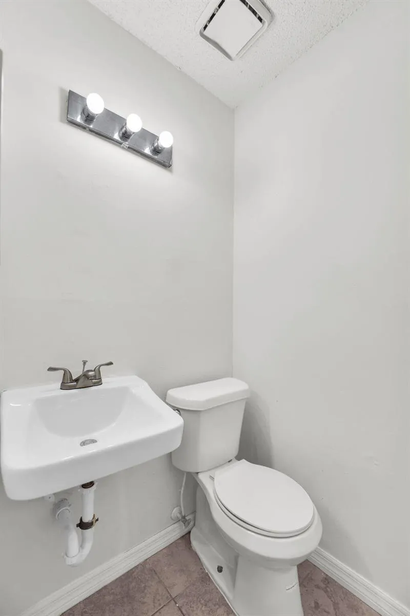 4223 S SEMORAN BOULEVARD #12 Orlando, FL 32822