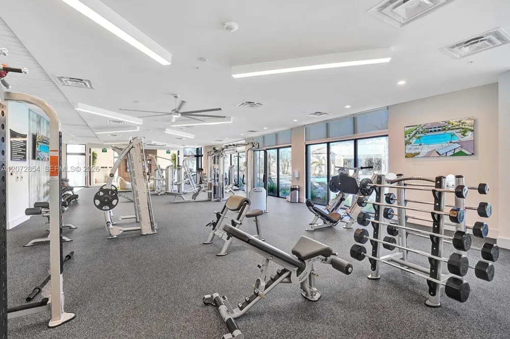 8167 NW 41st St #E-410 Doral, FL 33166