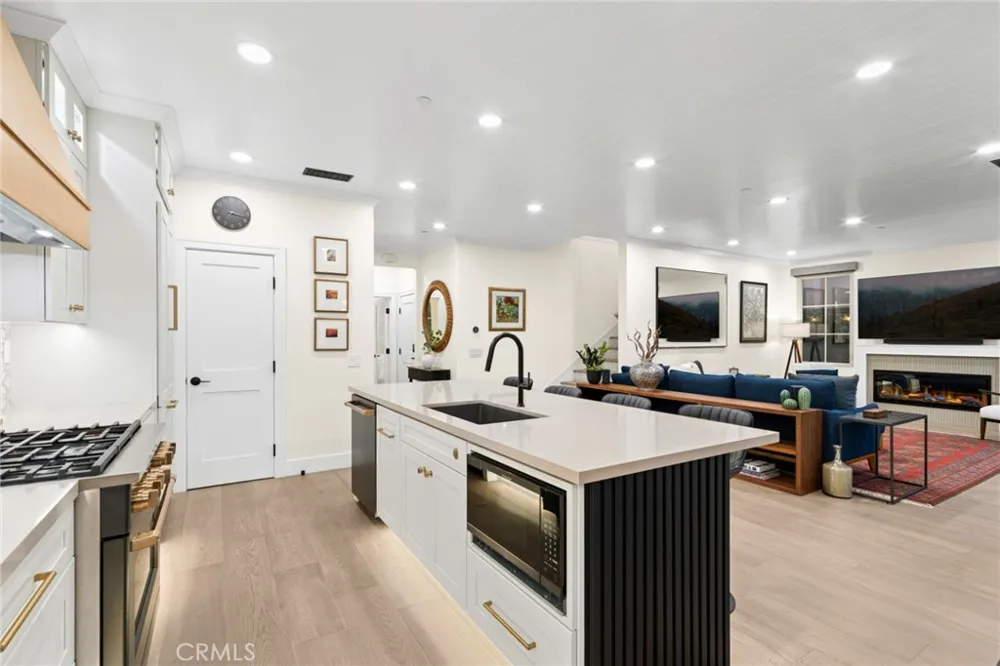 29 Lupari Irvine, CA 92618