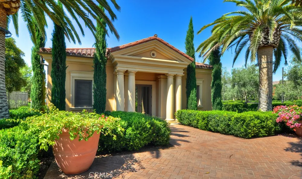 29 Lupari Irvine, CA 92618