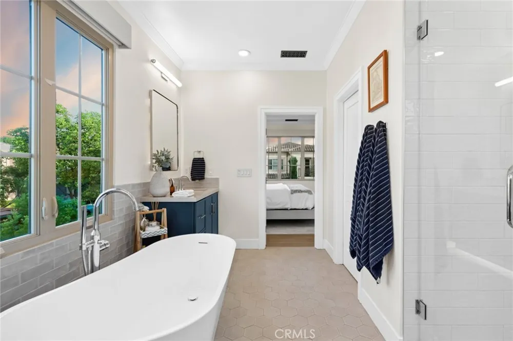29 Lupari Irvine, CA 92618
