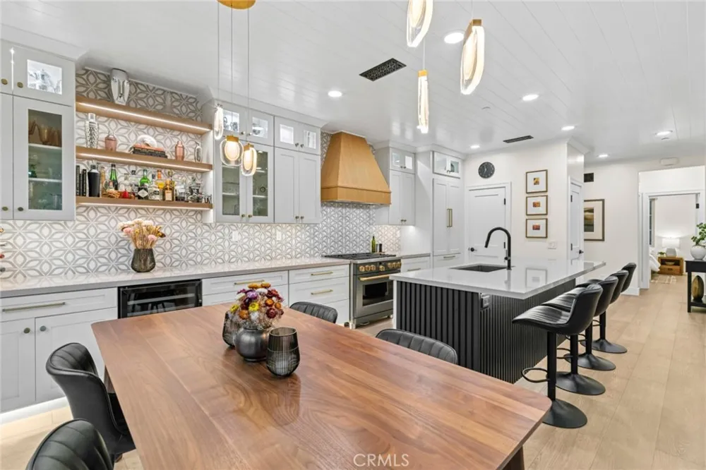 29 Lupari Irvine, CA 92618