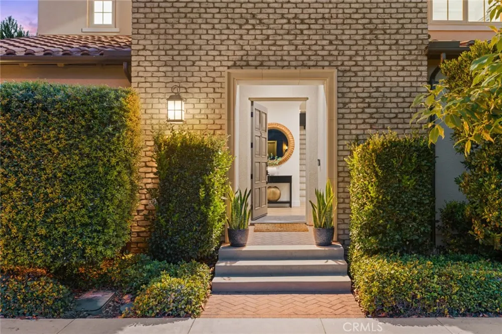 29 Lupari Irvine, CA 92618