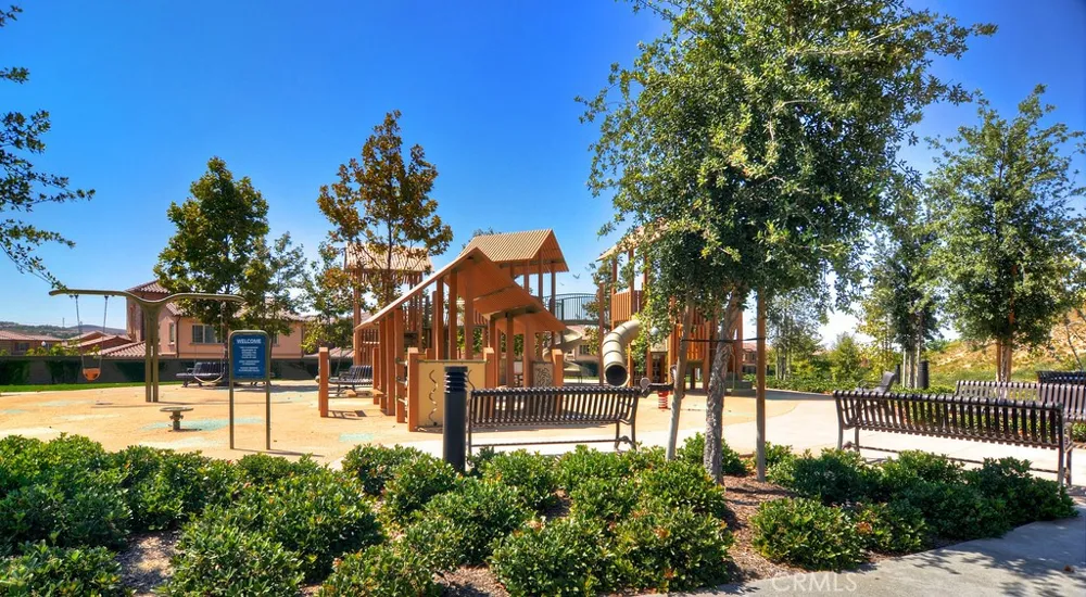 29 Lupari Irvine, CA 92618