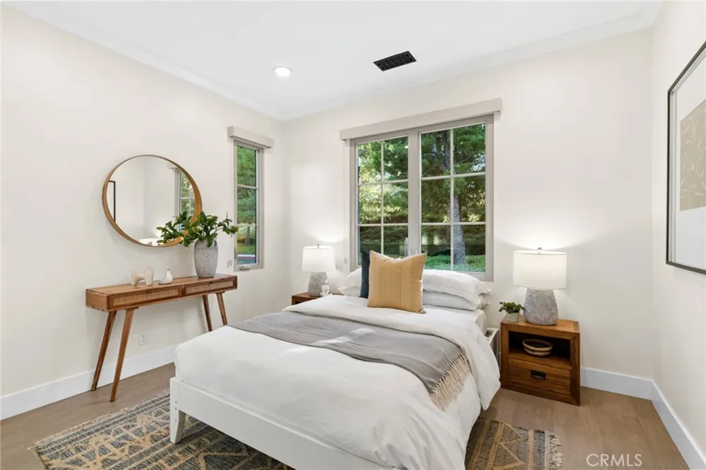 29 Lupari Irvine, CA 92618