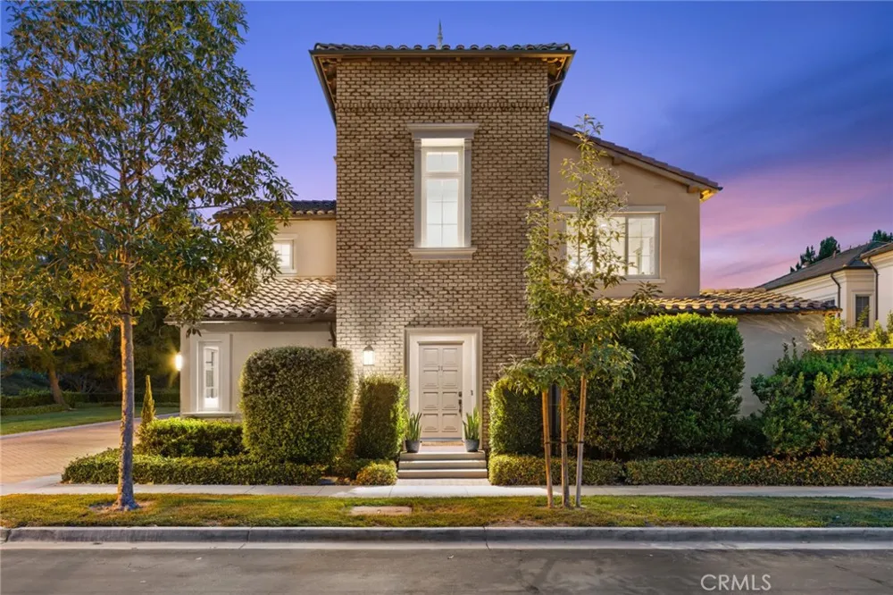 29 Lupari Irvine, CA 92618