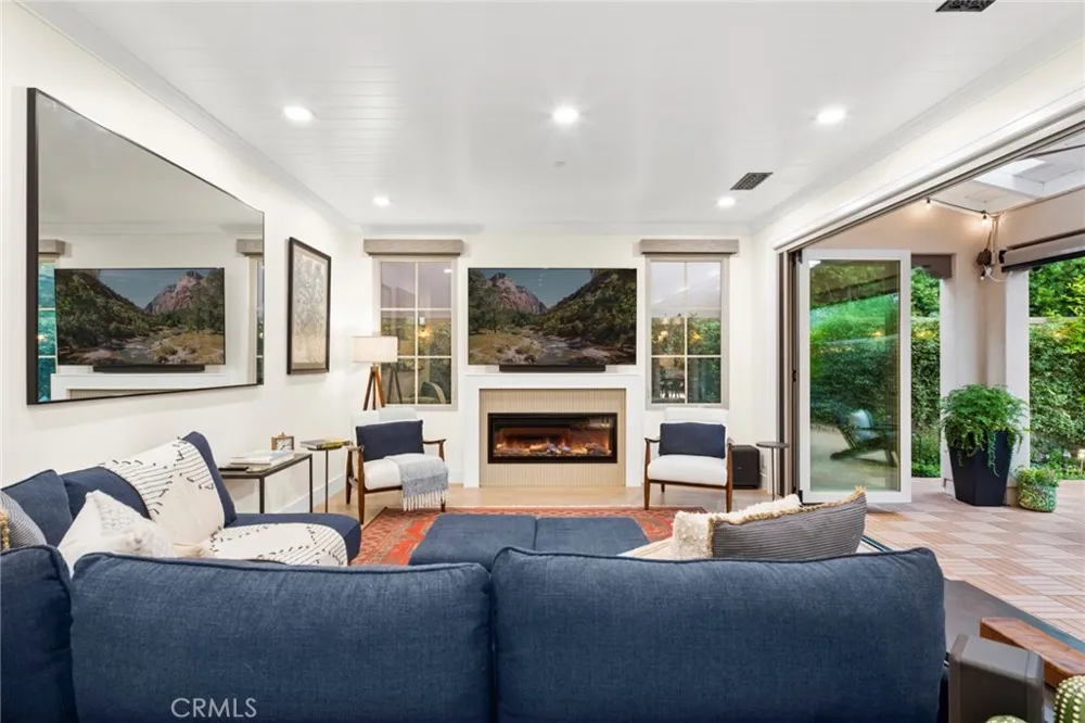 29 Lupari Irvine, CA 92618