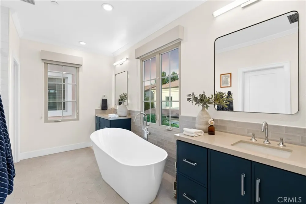 29 Lupari Irvine, CA 92618
