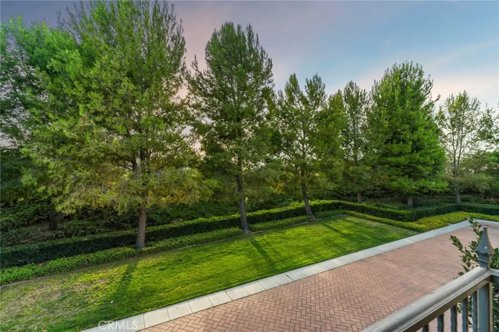29 Lupari Irvine, CA 92618