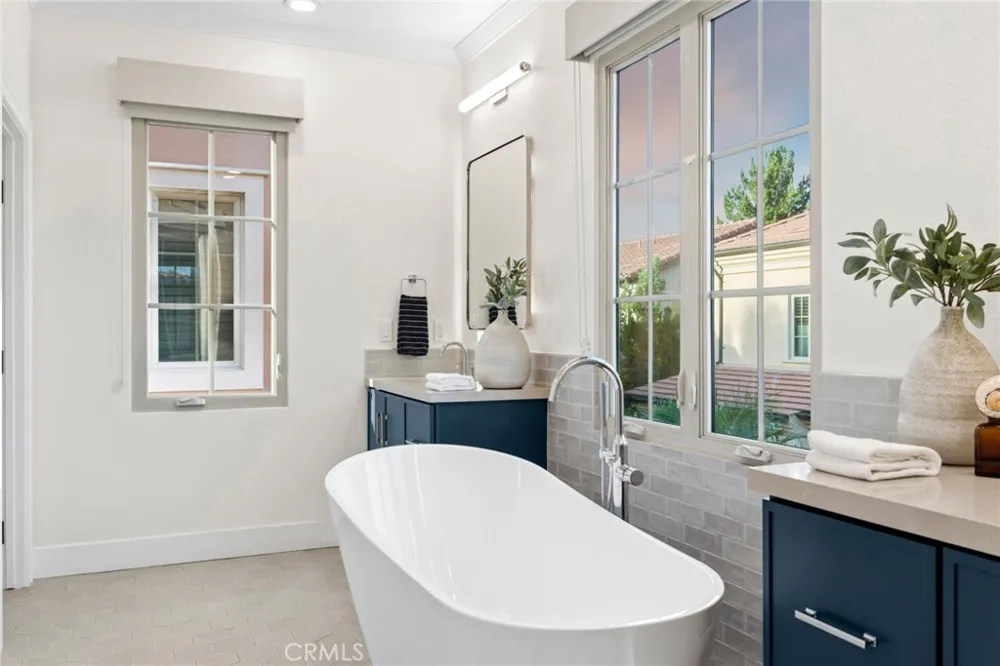 29 Lupari Irvine, CA 92618