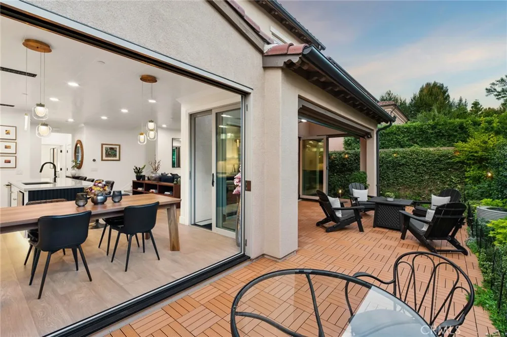 29 Lupari Irvine, CA 92618