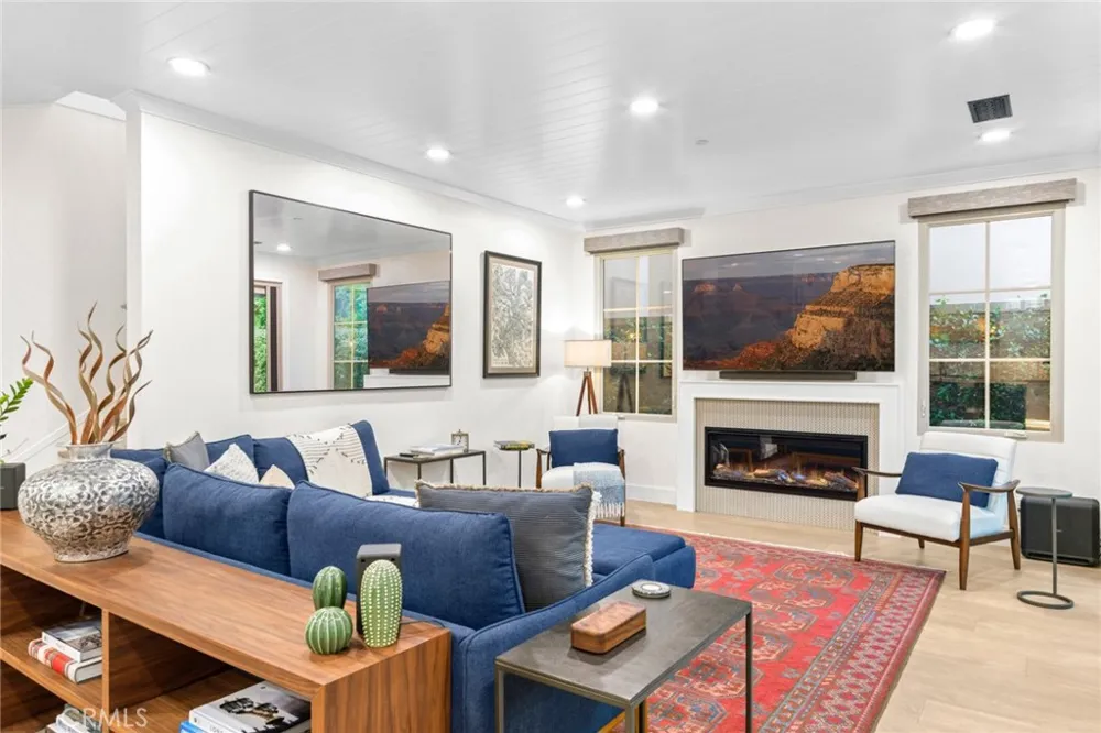 29 Lupari Irvine, CA 92618