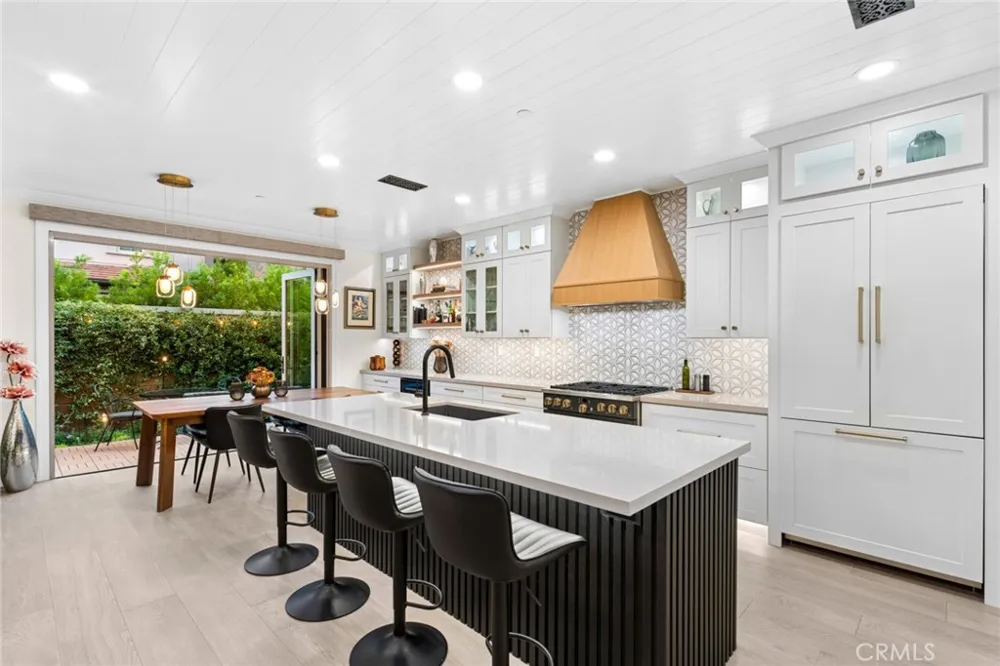 29 Lupari Irvine, CA 92618