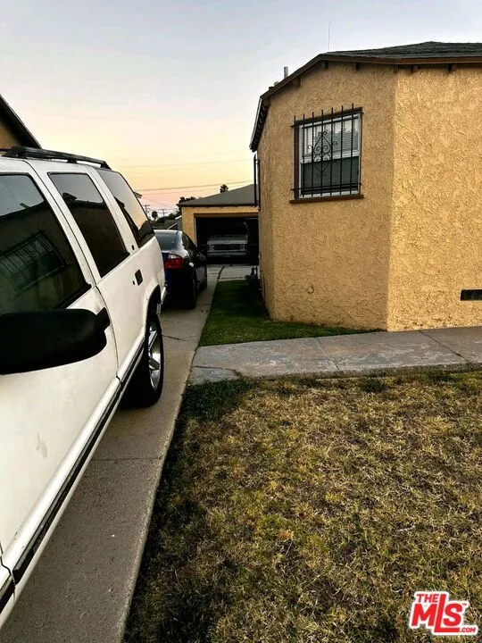132 W 124th Street Los Angeles, CA 90061