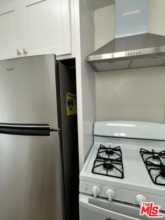 517 S Kenmore Avenue #1 Los Angeles, CA 90020